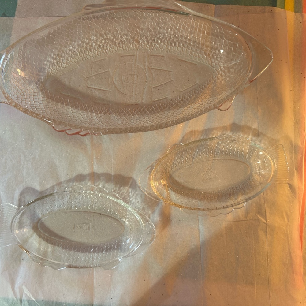 Glasbake fish serving trays